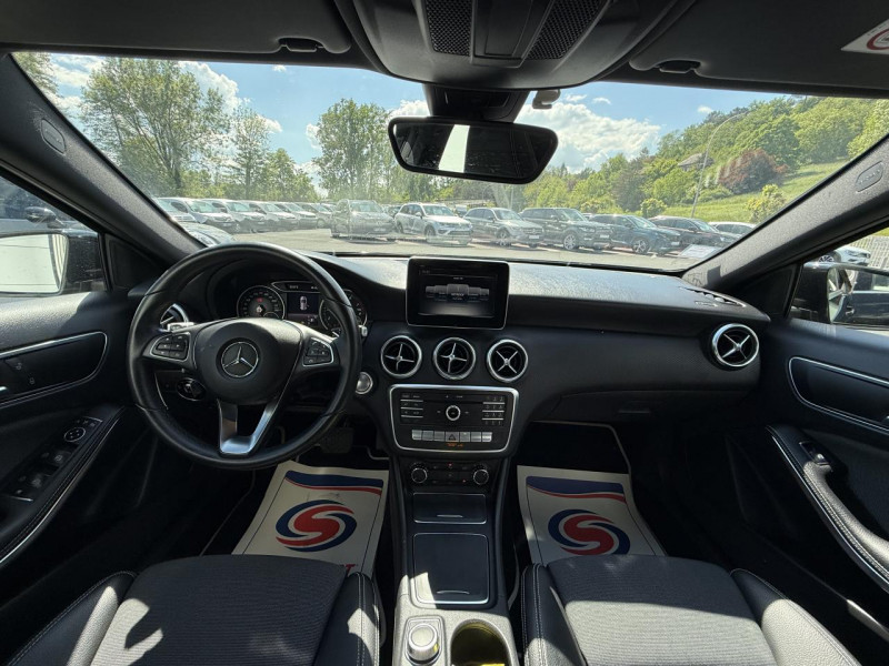 Photo 16 de l'offre de MERCEDES-BENZ CLASSE A A 180 - BV 7G-DCT - INSPIRATION - CAMERA AR   CLIM à 19490€ chez Triplo auto