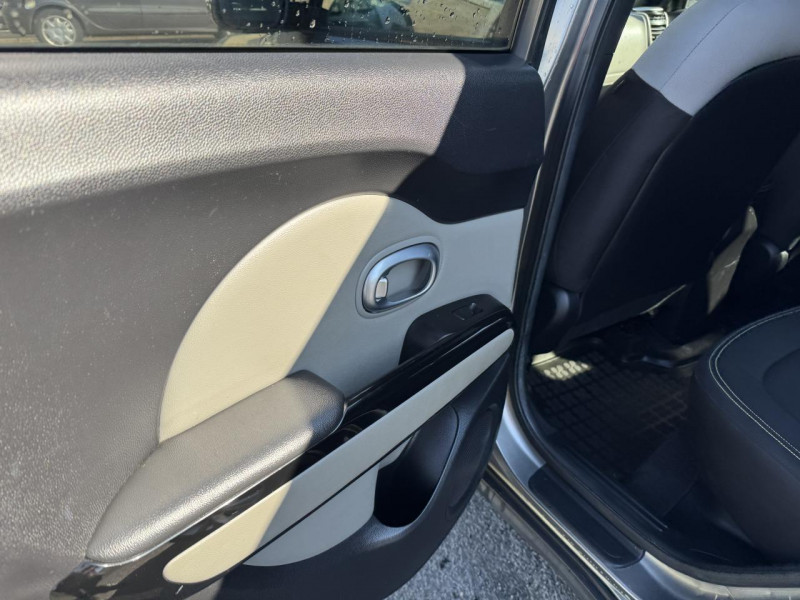 Photo 19 de l'offre de KIA SOUL 1.6 CRDI - 136 CLIM   ATTELAGE à 7990€ chez Triplo auto