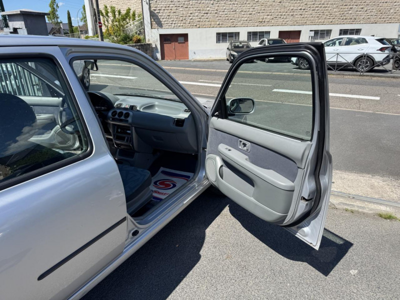 Photo 15 de l'offre de NISSAN MICRA 1.3I - 75 PLAZA   CLIM à 4990€ chez Triplo auto