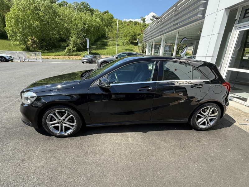 Photo 4 de l'offre de MERCEDES-BENZ CLASSE A A 180 - BV 7G-DCT - INSPIRATION - CAMERA AR   CLIM à 19490€ chez Triplo auto