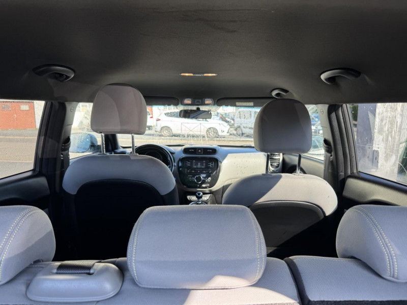 Photo 11 de l'offre de KIA SOUL 1.6 CRDI - 136 CLIM   ATTELAGE à 7990€ chez Triplo auto