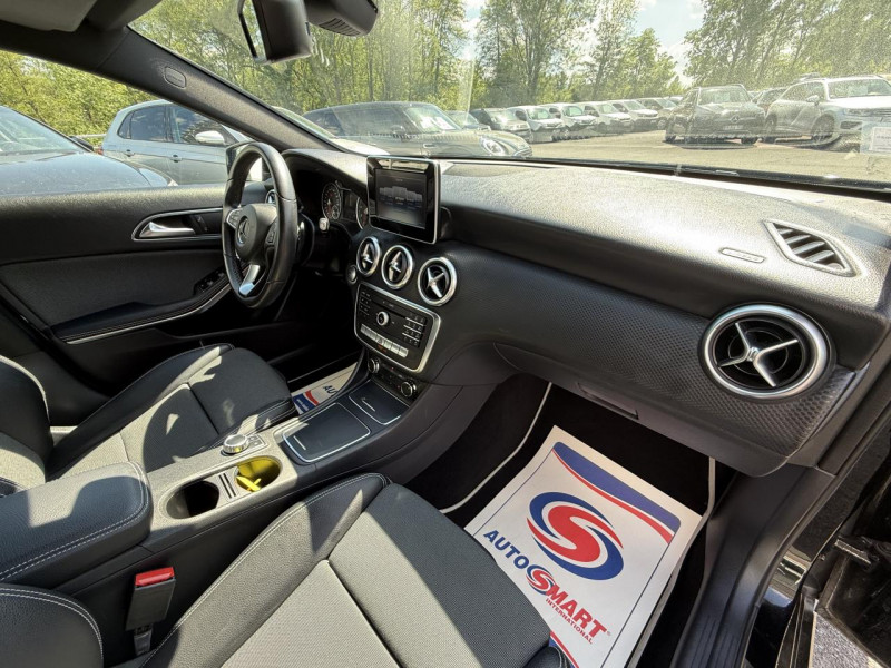 Photo 15 de l'offre de MERCEDES-BENZ CLASSE A A 180 - BV 7G-DCT - INSPIRATION - CAMERA AR   CLIM à 19490€ chez Triplo auto