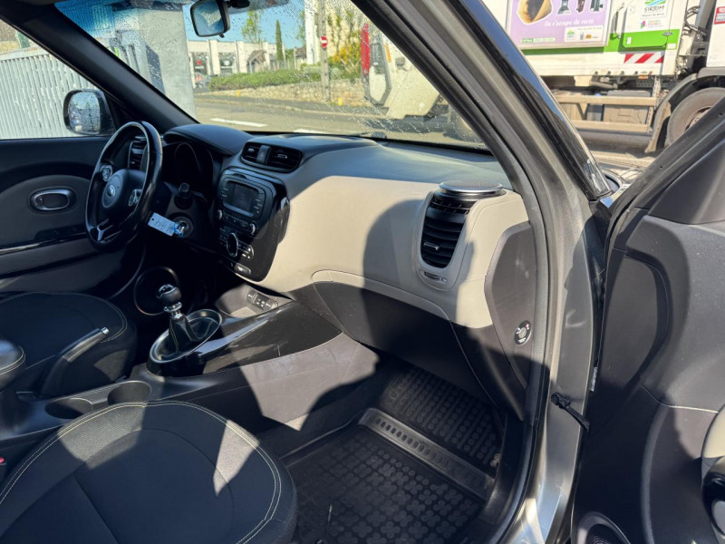 Photo 17 de l'offre de KIA SOUL 1.6 CRDI - 136 CLIM   ATTELAGE à 7990€ chez Triplo auto