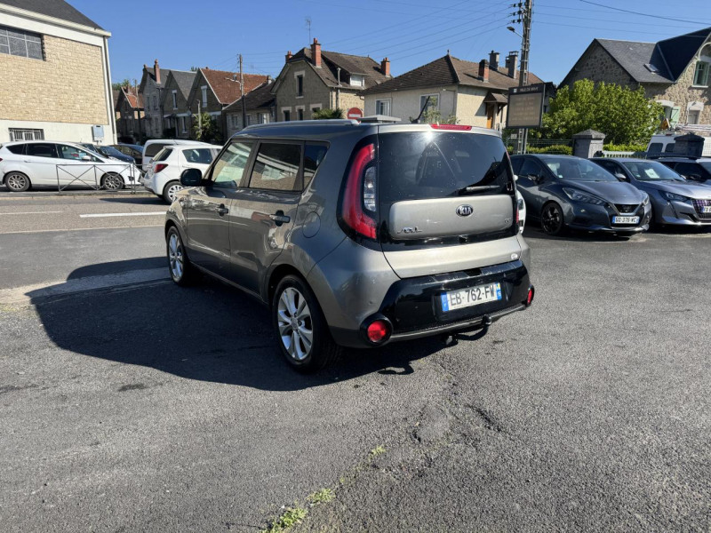 Photo 3 de l'offre de KIA SOUL 1.6 CRDI - 136 CLIM   ATTELAGE à 7990€ chez Triplo auto
