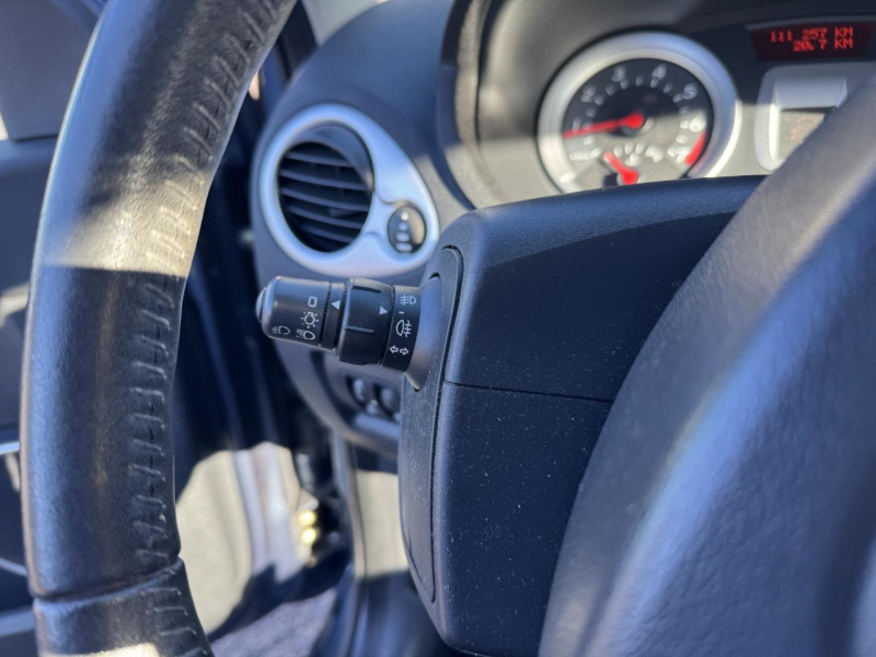 Photo 26 de l'offre de RENAULT CLIO 1.6I - 110 DYNAMIQUE   CLIM à 5490€ chez Triplo auto