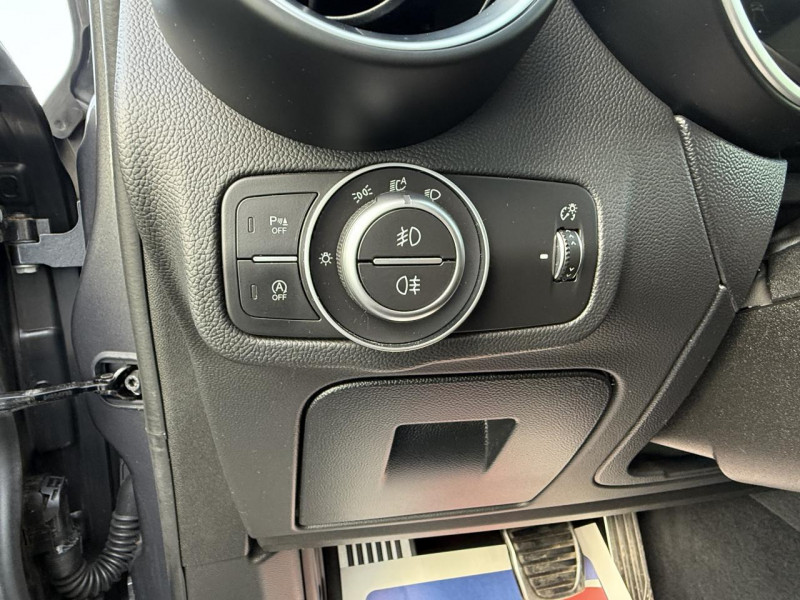 Photo 28 de l'offre de ALFA ROMEO STELVIO 2.2 D - 210 - BVA LUSSO Q4 GPS   CAMERA AR   CLIM à 21990€ chez Triplo auto
