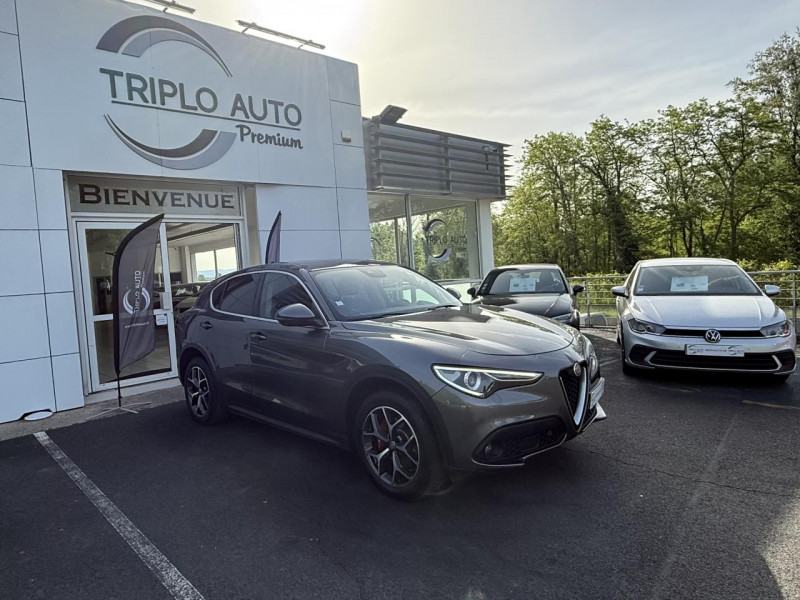Alfa Romeo STELVIO 2.2 D - 210 - BVA LUSSO Q4 GPS   CAMERA AR   CLIM DIESEL GRIS FONCE Occasion à vendre