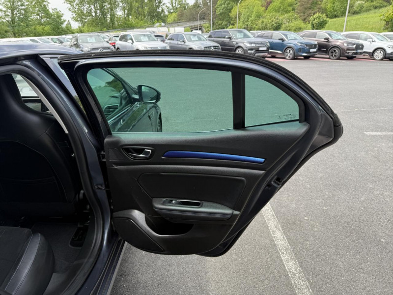 Photo 36 de l'offre de RENAULT MEGANE MéGANE 1.3 TCE - 160 - BV EDC -  GT LINE GPS   TOIT OUVRANT   CAMERA AR  à 15990€ chez Triplo auto
