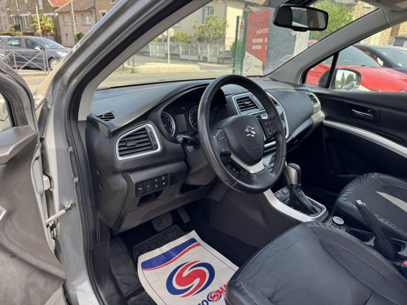 Photo 23 de l'offre de SUZUKI SX4 S-CROSS S-CROSS 1.4 BOOSTERJET ALLGRIP - BVA S-CROSS STYLE GPS   CAMERA AR   TOIT OUVRANT à 12990€ chez Triplo auto
