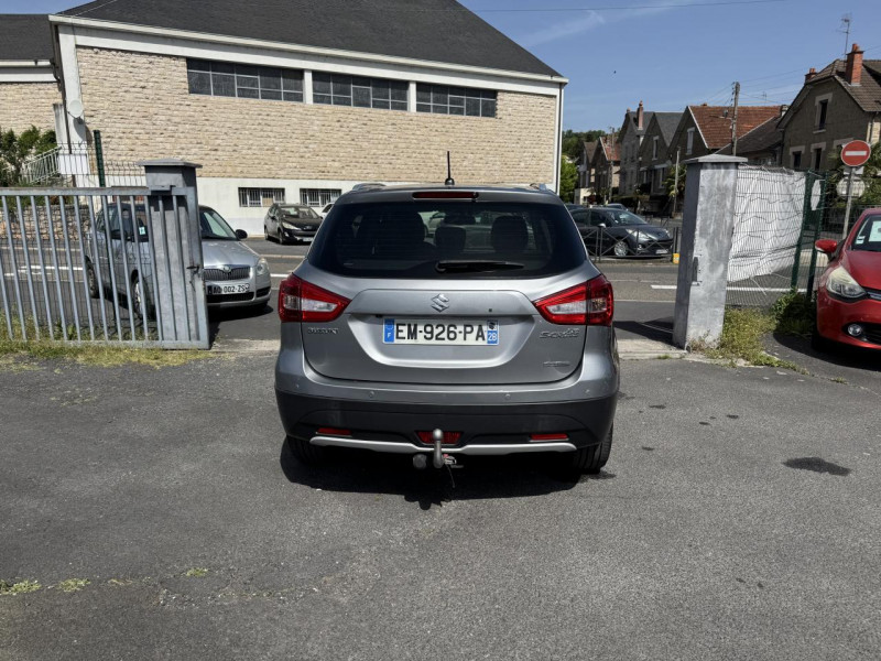 Photo 4 de l'offre de SUZUKI SX4 S-CROSS S-CROSS 1.4 BOOSTERJET ALLGRIP - BVA S-CROSS STYLE GPS   CAMERA AR   TOIT OUVRANT à 12990€ chez Triplo auto
