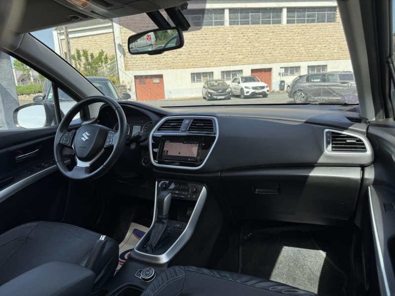 Photo 14 de l'offre de SUZUKI SX4 S-CROSS S-CROSS 1.4 BOOSTERJET ALLGRIP - BVA S-CROSS STYLE GPS   CAMERA AR   TOIT OUVRANT à 12990€ chez Triplo auto