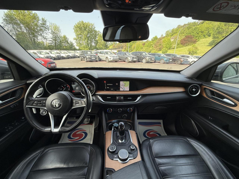 Photo 17 de l'offre de ALFA ROMEO STELVIO 2.2 D - 210 - BVA LUSSO Q4 GPS   CAMERA AR   CLIM à 21990€ chez Triplo auto