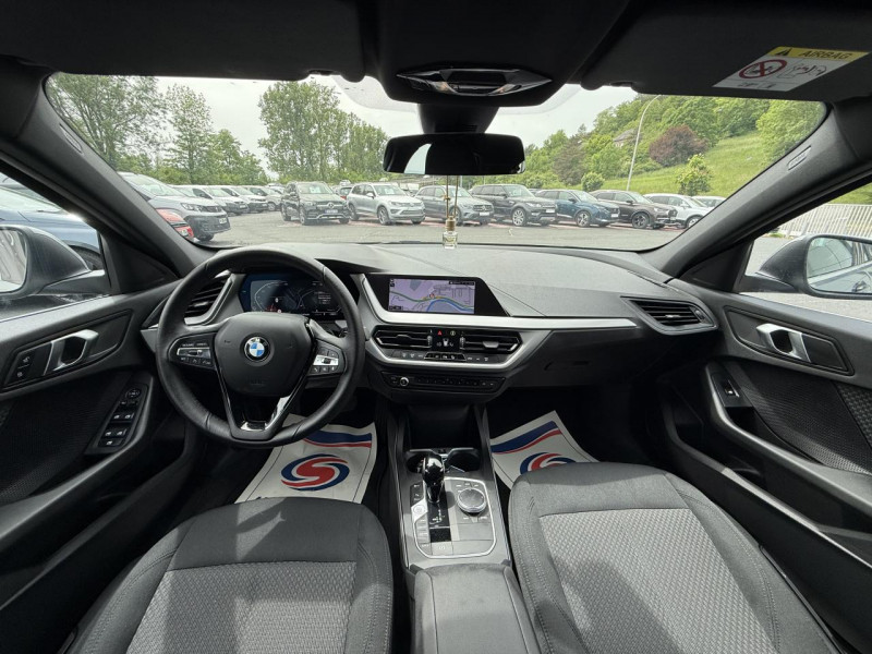 Photo 16 de l'offre de BMW SERIE 1 116I - BV DKG  BERLINE F40 LOUNGE SUIVI BMW   GPS   CAMERA AR à 27990€ chez Triplo auto