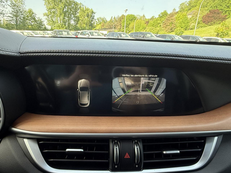 Photo 22 de l'offre de ALFA ROMEO STELVIO 2.2 D - 210 - BVA LUSSO Q4 GPS   CAMERA AR   CLIM à 21990€ chez Triplo auto