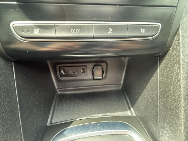 Photo 25 de l'offre de RENAULT MEGANE MéGANE 1.3 TCE - 160 - BV EDC -  GT LINE GPS   TOIT OUVRANT   CAMERA AR  à 15990€ chez Triplo auto