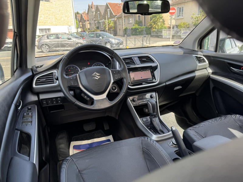 Photo 20 de l'offre de SUZUKI SX4 S-CROSS S-CROSS 1.4 BOOSTERJET ALLGRIP - BVA S-CROSS STYLE GPS   CAMERA AR   TOIT OUVRANT à 12990€ chez Triplo auto