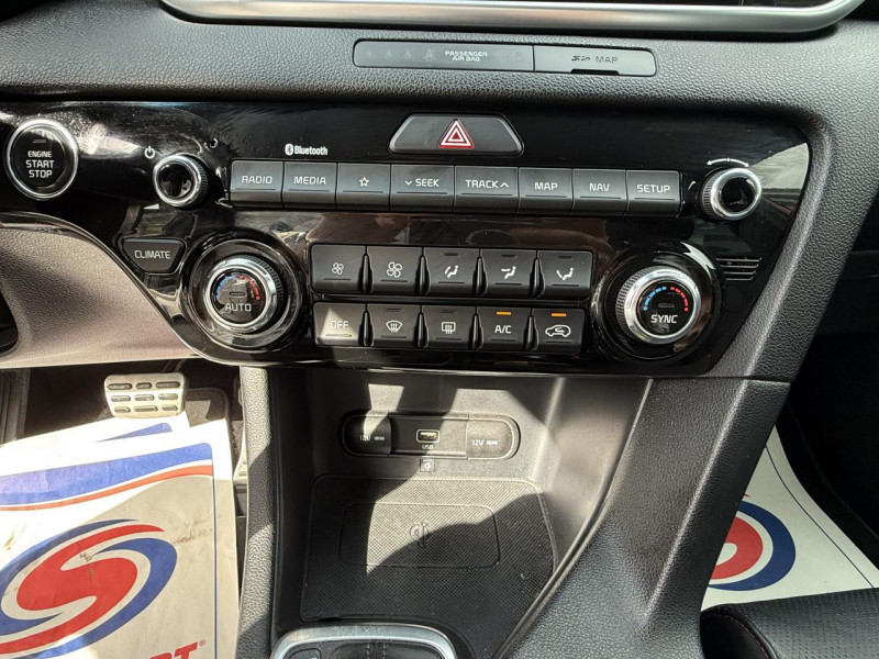 Photo 22 de l'offre de KIA SPORTAGE 1.6 CRDI - 136 - BV DCT - GT LINE GPS   ATTELAGE   CAMERA AR   à 16490€ chez Triplo auto