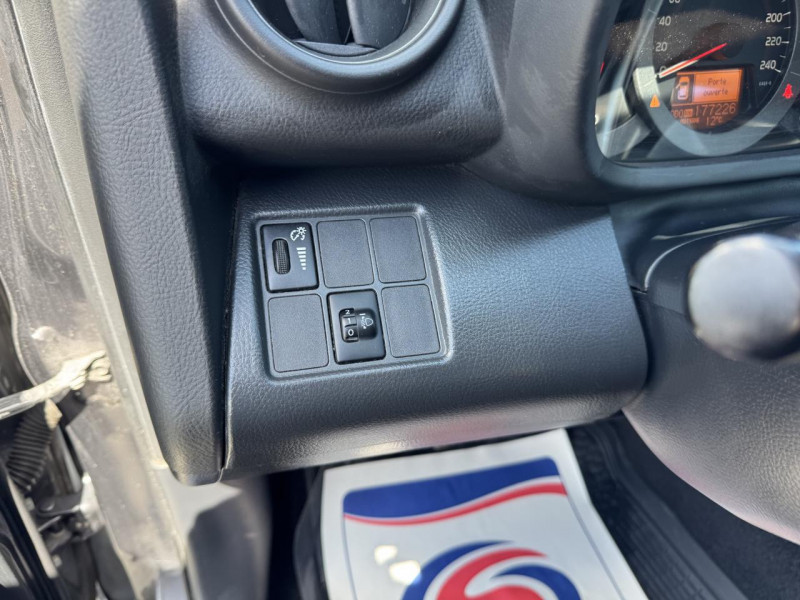 Photo 25 de l'offre de TOYOTA RAV 4 2.2 - 150 D-4D LIFE CLIM   ATTELAGE à 9990€ chez Triplo auto