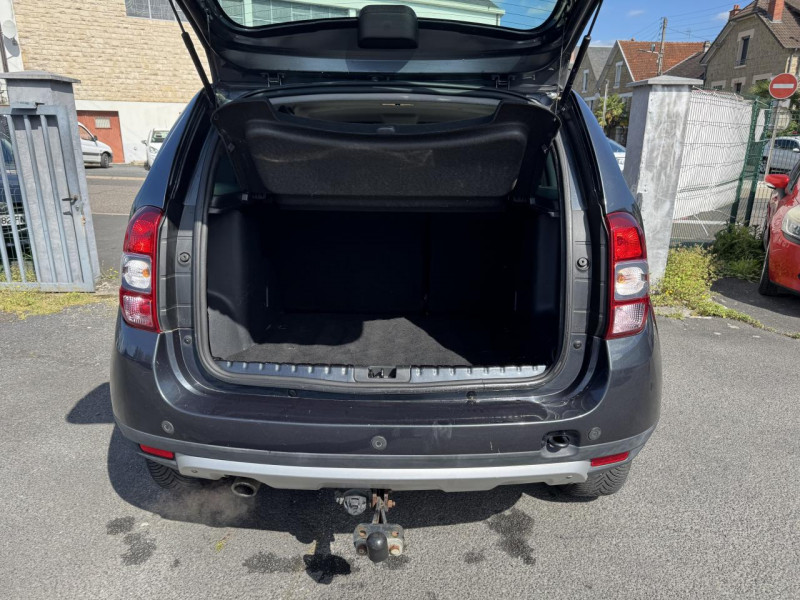 Photo 9 de l'offre de DACIA DUSTER 1.2 TCE - 125 PRESTIGE GPS   CLIM   ATTELAGE à 8990€ chez Triplo auto