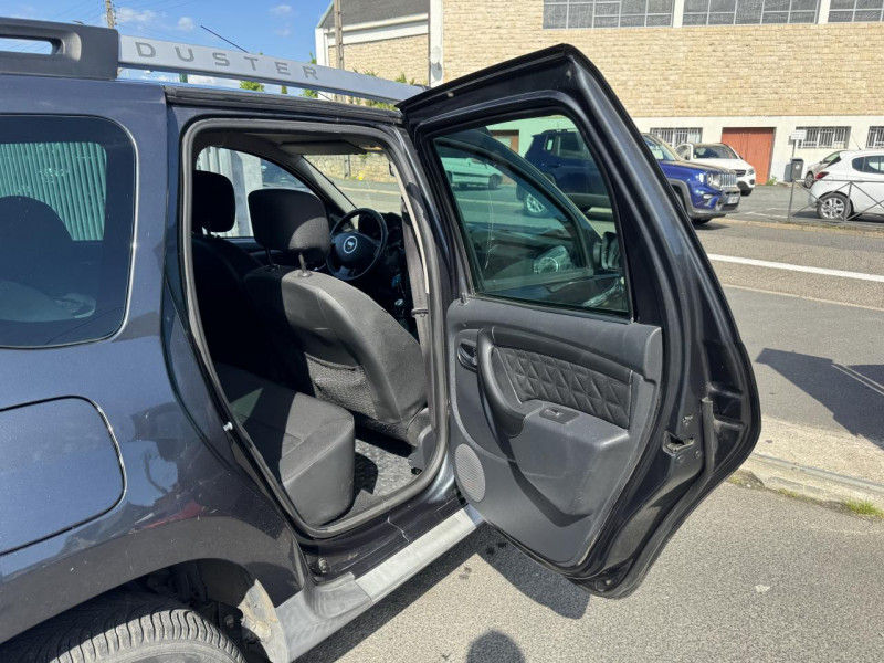 Photo 12 de l'offre de DACIA DUSTER 1.2 TCE - 125 PRESTIGE GPS   CLIM   ATTELAGE à 8990€ chez Triplo auto