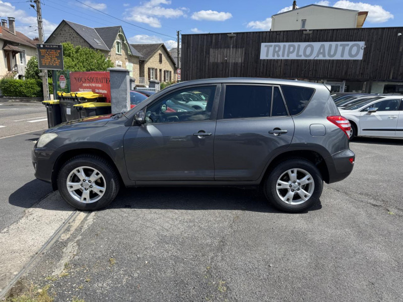 Photo 2 de l'offre de TOYOTA RAV 4 2.2 - 150 D-4D LIFE CLIM   ATTELAGE à 9990€ chez Triplo auto