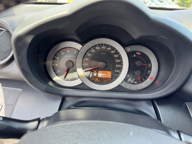Photo 32 de l'offre de TOYOTA RAV 4 2.2 - 150 D-4D LIFE CLIM   ATTELAGE à 9990€ chez Triplo auto