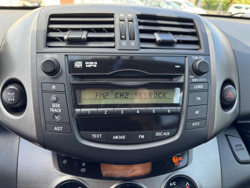 Photo 34 de l'offre de TOYOTA RAV 4 2.2 - 150 D-4D LIFE CLIM   ATTELAGE à 9990€ chez Triplo auto