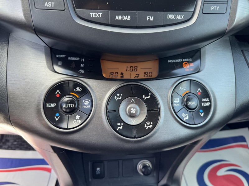 Photo 35 de l'offre de TOYOTA RAV 4 2.2 - 150 D-4D LIFE CLIM   ATTELAGE à 9990€ chez Triplo auto