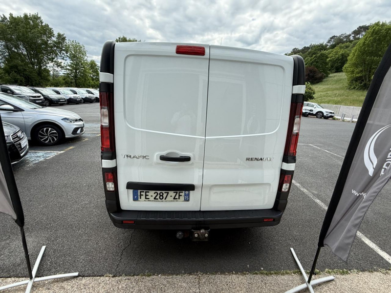 Photo 6 de l'offre de RENAULT TRAFIC L1H1 1000 KG 1.6 DCI - 120  FOURGON CONFORT L1H1 TVA RECUPERABLE   ATTELAGE à 15990€ chez Triplo auto