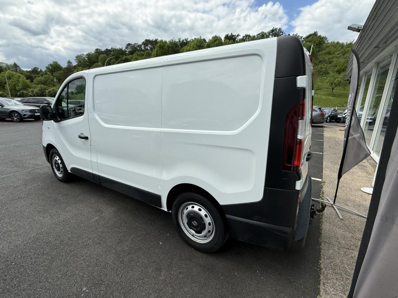 Photo 5 de l'offre de RENAULT TRAFIC L1H1 1000 KG 1.6 DCI - 120  FOURGON CONFORT L1H1 TVA RECUPERABLE   ATTELAGE à 15990€ chez Triplo auto