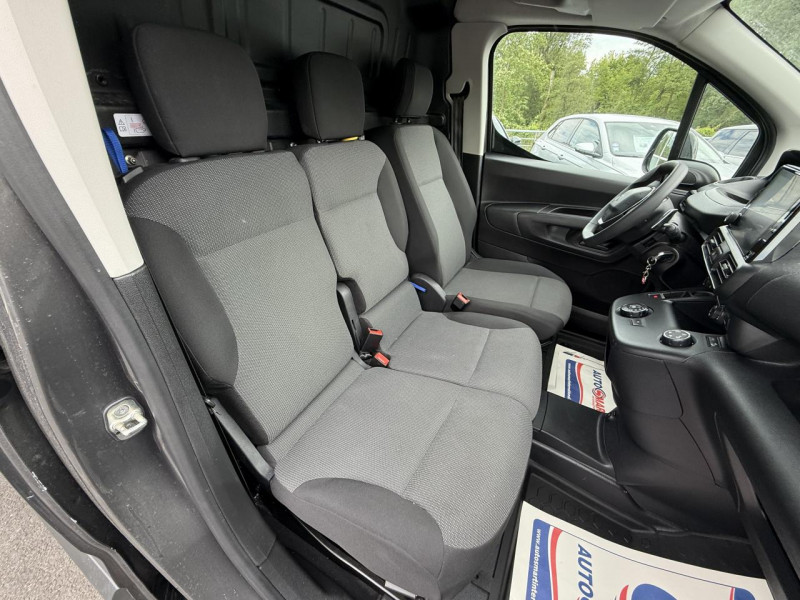 Photo 13 de l'offre de PEUGEOT PARTNER M 650KG 1.5 BLUEHDI S&S - 130 - BV EAT8 GPS   CAMERA AR   CARPLAY à 23990€ chez Triplo auto