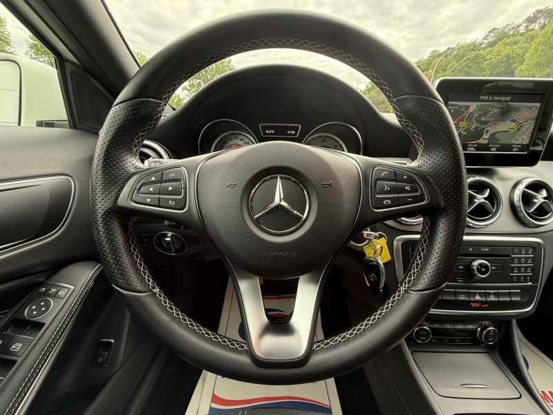 Photo 17 de l'offre de MERCEDES-BENZ GLA 200 D - BV 7G-DCT - SENSATION - GPS   CAMERA AR à 19990€ chez Triplo auto