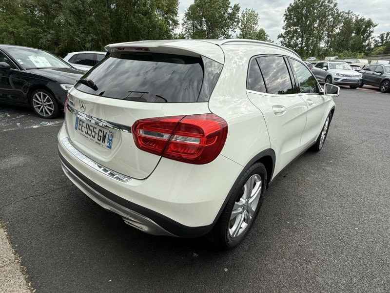 Photo 7 de l'offre de MERCEDES-BENZ GLA 200 D - BV 7G-DCT - SENSATION - GPS   CAMERA AR à 19990€ chez Triplo auto