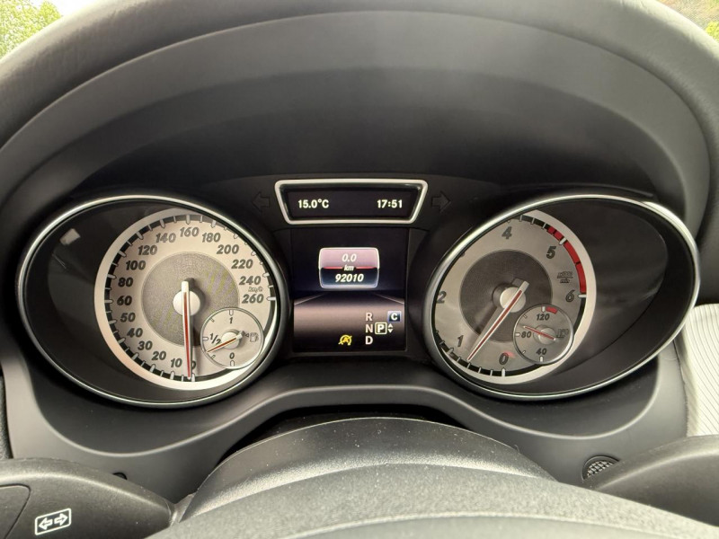 Photo 18 de l'offre de MERCEDES-BENZ GLA 200 D - BV 7G-DCT - SENSATION - GPS   CAMERA AR à 19990€ chez Triplo auto
