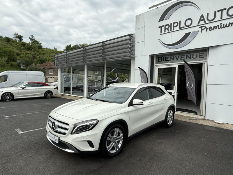 Photo 3 de l'offre de MERCEDES-BENZ GLA 200 D - BV 7G-DCT - SENSATION - GPS   CAMERA AR à 19990€ chez Triplo auto