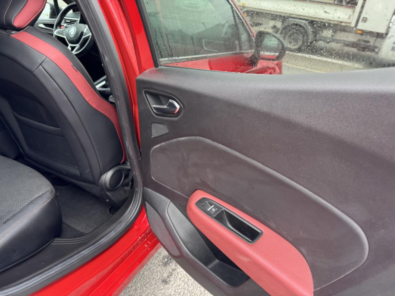 Photo 13 de l'offre de RENAULT CLIO 1.0 TCE - 100 INTENS GPS   CAMERA AR   CLIM à 12490€ chez Triplo auto