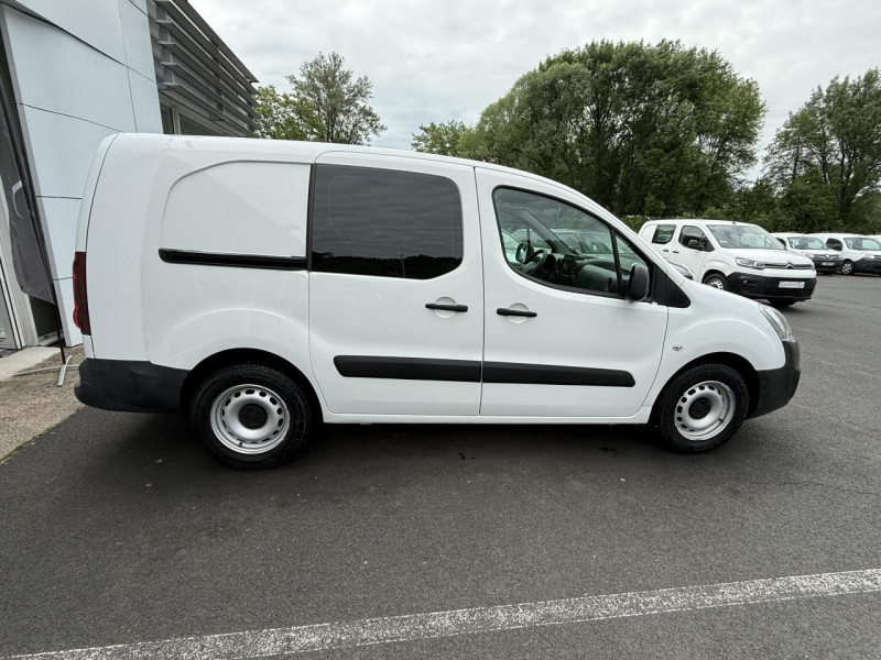 Photo 8 de l'offre de PEUGEOT PARTNER LONG 1.6 BLUEHDI - 100 CABINE APPROFONDIE GPS   ATTELAGE   RADAR AR à 13990€ chez Triplo auto