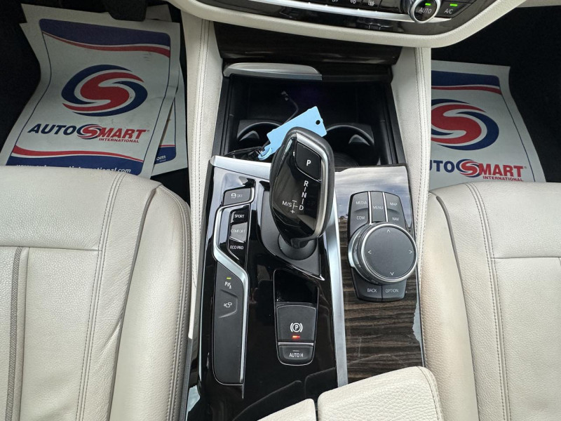 Photo 18 de l'offre de BMW SERIE 5 520D - BVA STEPTRONIC  G30 F90 SUIVI BMW LUXURY  - GPS   CAMERA AR à 23490€ chez Triplo auto