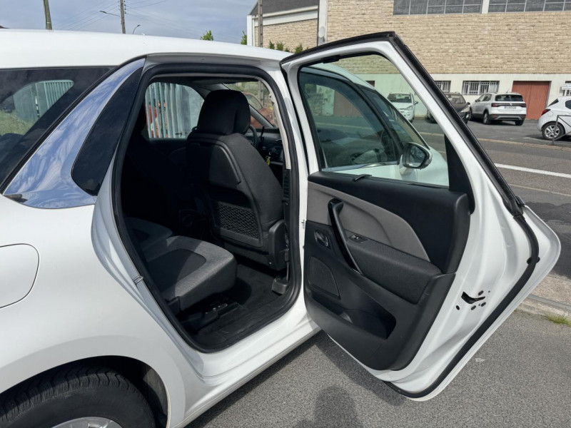 Photo 12 de l'offre de CITROEN C4 PICASSO 1.6 BLUEHDI - 120 S&S BVA FEEL GPS   CAMERA AR   RADAR AR à 11990€ chez Triplo auto