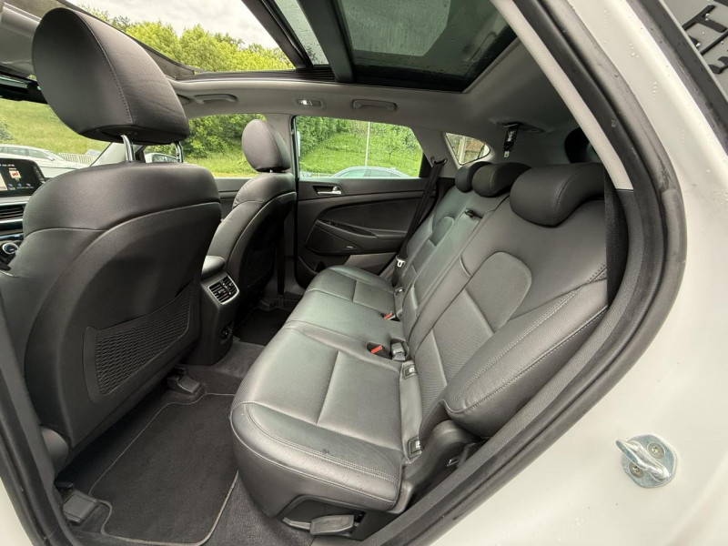 Photo 11 de l'offre de HYUNDAI TUCSON 1.6 CRDI - 136 - BV DCT-7   TOIT OUVRANT   GPS   CAMéRA AR à 19490€ chez Triplo auto