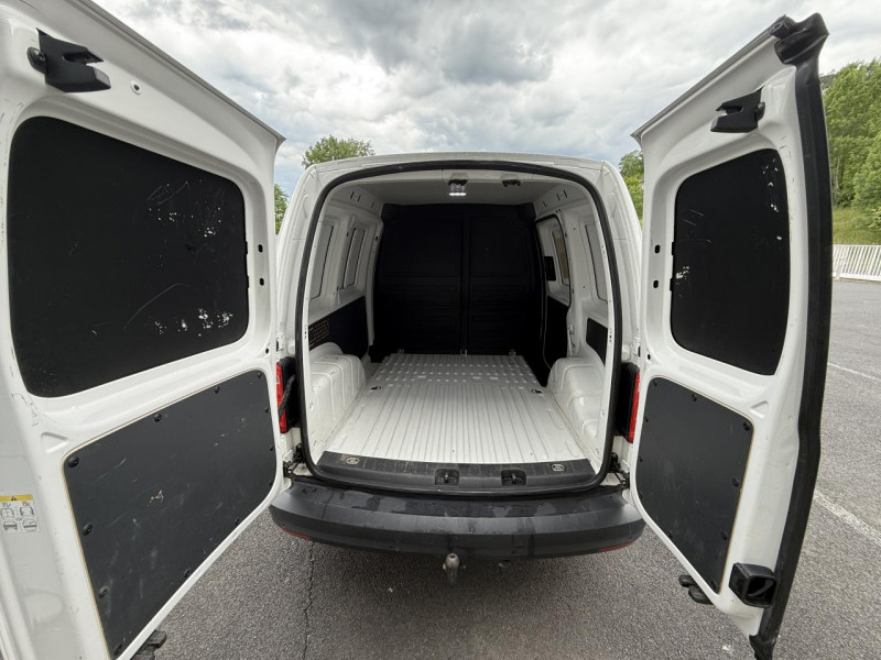 Photo 11 de l'offre de VOLKSWAGEN CADDY VAN 2.0 TDI - 75 FOURGON CONCEPTLINE TVA RECUPERABLE   ATTELAGE   RADAR AR à 13990€ chez Triplo auto