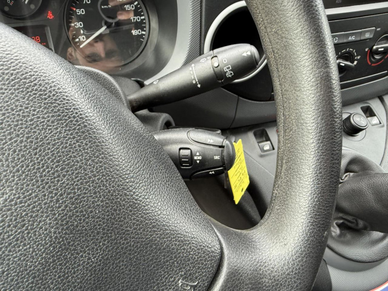Photo 20 de l'offre de PEUGEOT PARTNER LONG 1.6 BLUEHDI - 100 CABINE APPROFONDIE GPS   ATTELAGE   RADAR AR à 13990€ chez Triplo auto