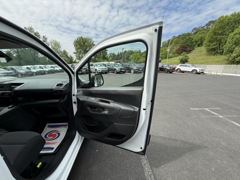 Photo 26 de l'offre de CITROEN BERLINGO 1.5 BLUEHDI - 75  III FOURGON FOURGON M WORKER 1000 KG PHASE 1 à 9990€ chez Triplo auto