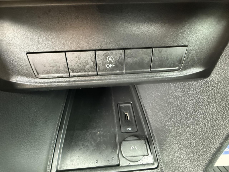 Photo 21 de l'offre de VOLKSWAGEN CADDY VAN 2.0 TDI - 75 FOURGON CONCEPTLINE TVA RECUPERABLE   ATTELAGE   RADAR AR à 13990€ chez Triplo auto