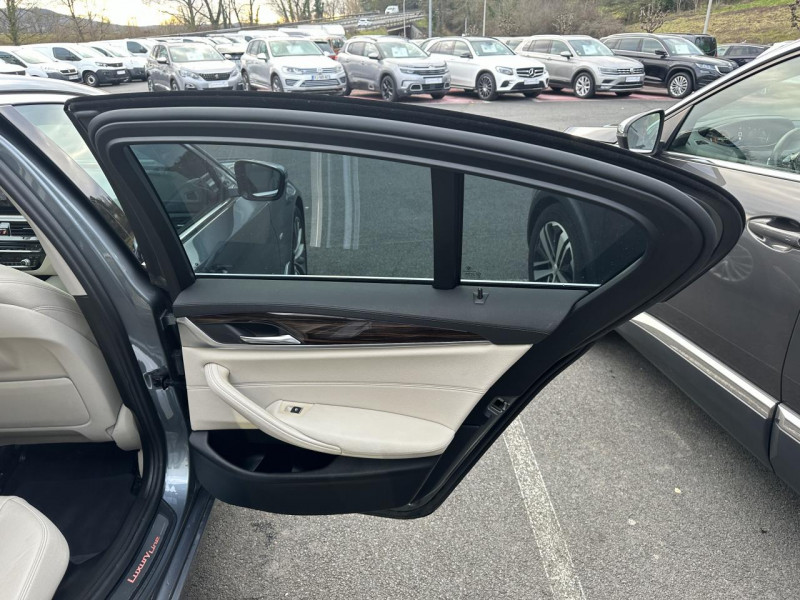 Photo 36 de l'offre de BMW SERIE 5 520D - BVA STEPTRONIC  G30 F90 SUIVI BMW LUXURY  - GPS   CAMERA AR à 23490€ chez Triplo auto