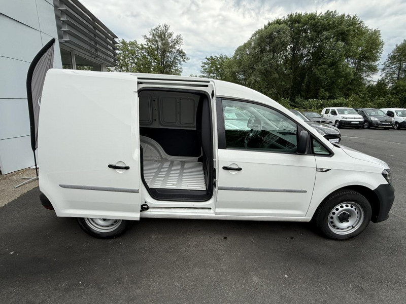 Photo 28 de l'offre de VOLKSWAGEN CADDY VAN 2.0 TDI - 75 FOURGON CONCEPTLINE TVA RECUPERABLE   ATTELAGE   RADAR AR à 13990€ chez Triplo auto