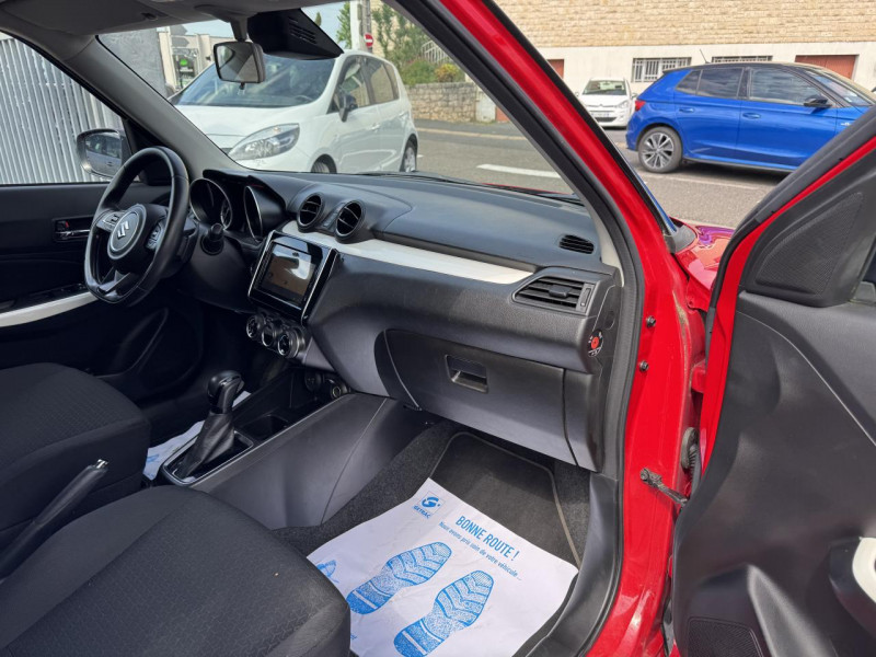 Photo 17 de l'offre de SUZUKI SWIFT 1.0 BOOSTERJET - BVA PACK GPS   CAMERA AR   CLIM à 14990€ chez Triplo auto
