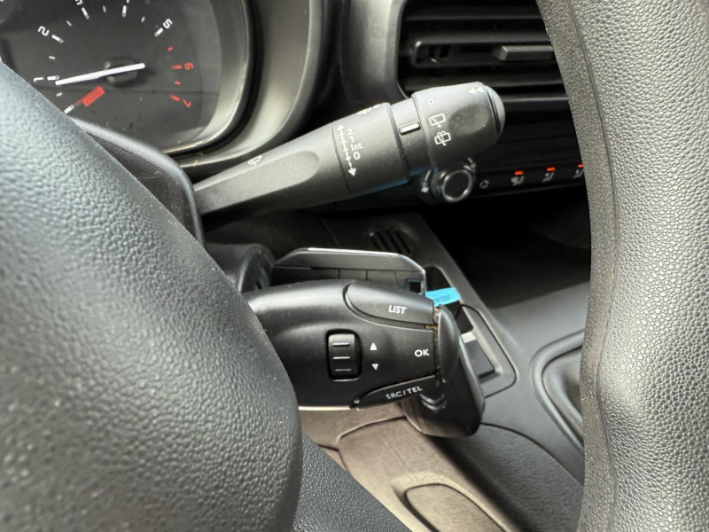 Photo 20 de l'offre de CITROEN BERLINGO 1.5 BLUEHDI - 75  III FOURGON FOURGON M WORKER 1000 KG PHASE 1 à 9990€ chez Triplo auto
