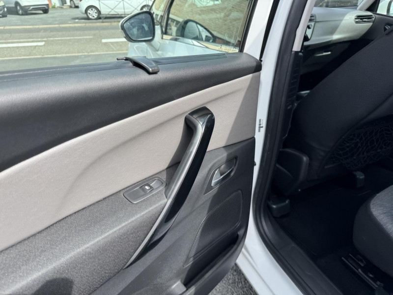 Photo 19 de l'offre de CITROEN C4 PICASSO 1.6 BLUEHDI - 120 S&S BVA FEEL GPS   CAMERA AR   RADAR AR à 11990€ chez Triplo auto