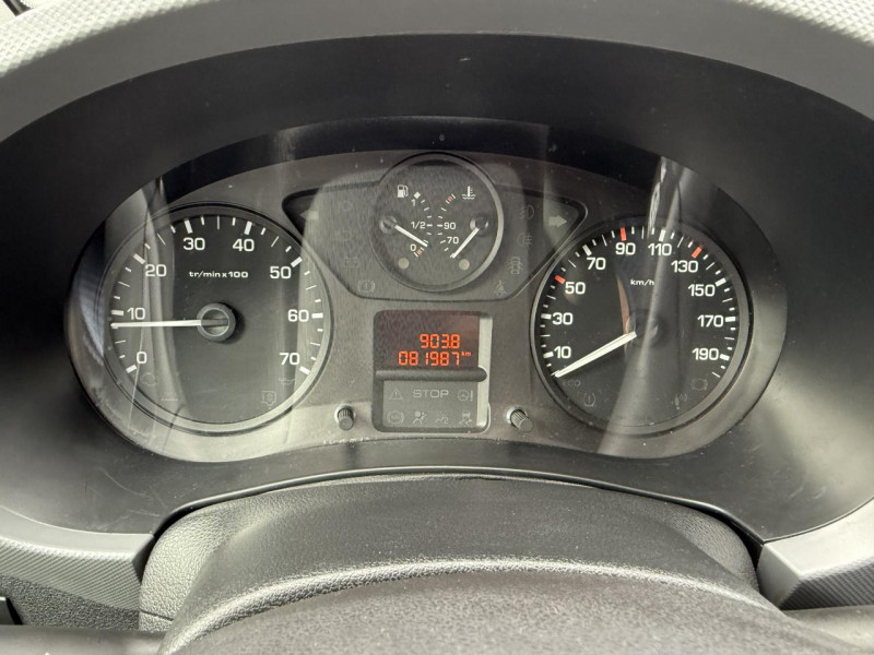 Photo 16 de l'offre de PEUGEOT PARTNER LONG 1.6 BLUEHDI - 100 CABINE APPROFONDIE GPS   ATTELAGE   RADAR AR à 13990€ chez Triplo auto